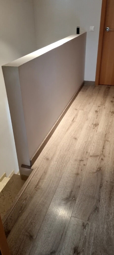 Parquet de madera. Parquet de madera clara.